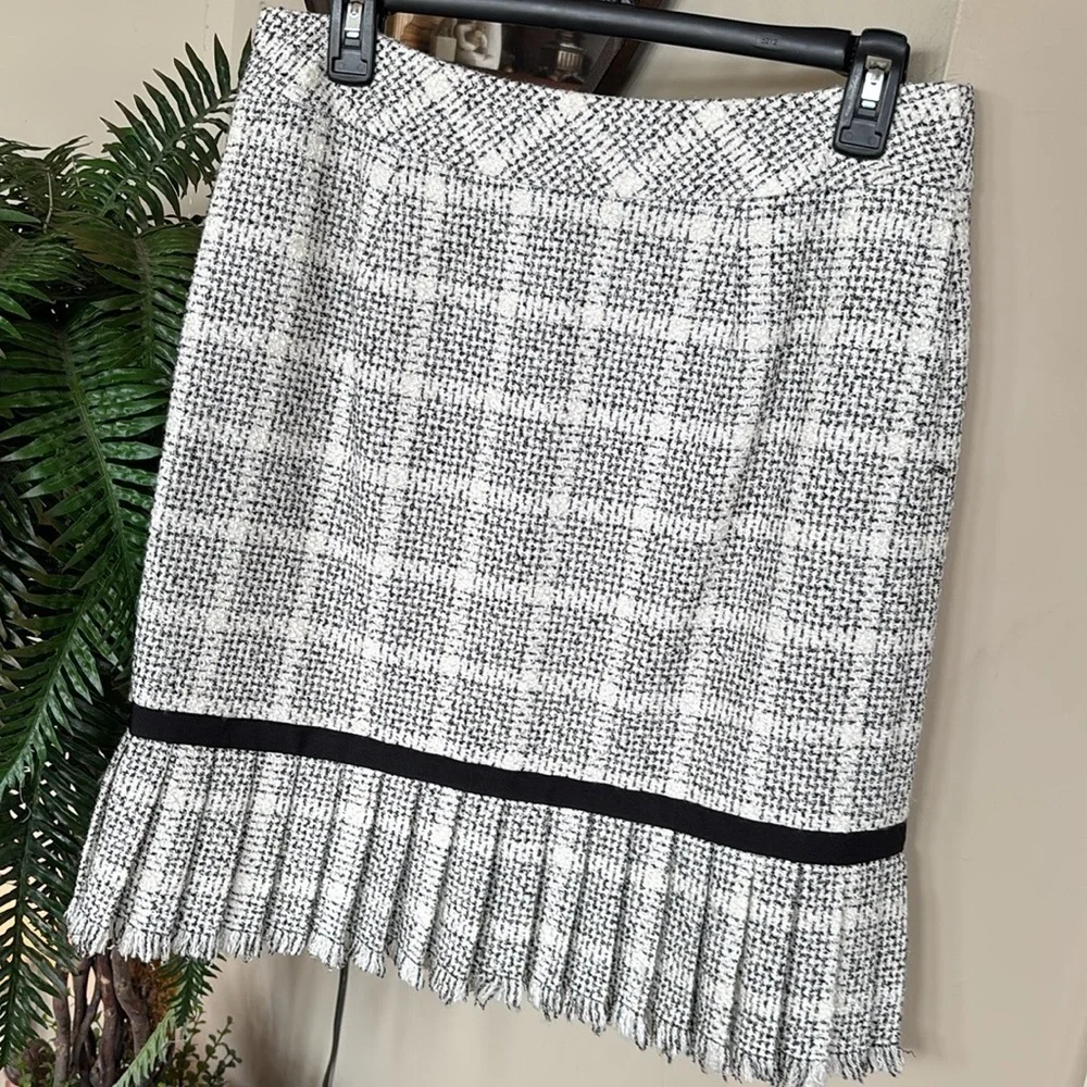 Classiques Entier Black & White Tweed Checks Lined Skirt w/ Pleated Ruffle Hem